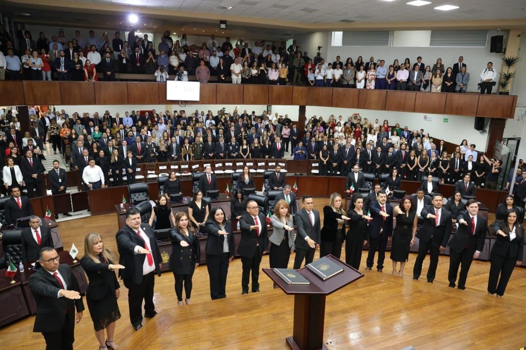 Procedimiento. Tal como se establece en la legislación, el nuevo personal judicial rindió protesta ante el Poder Legislativo.