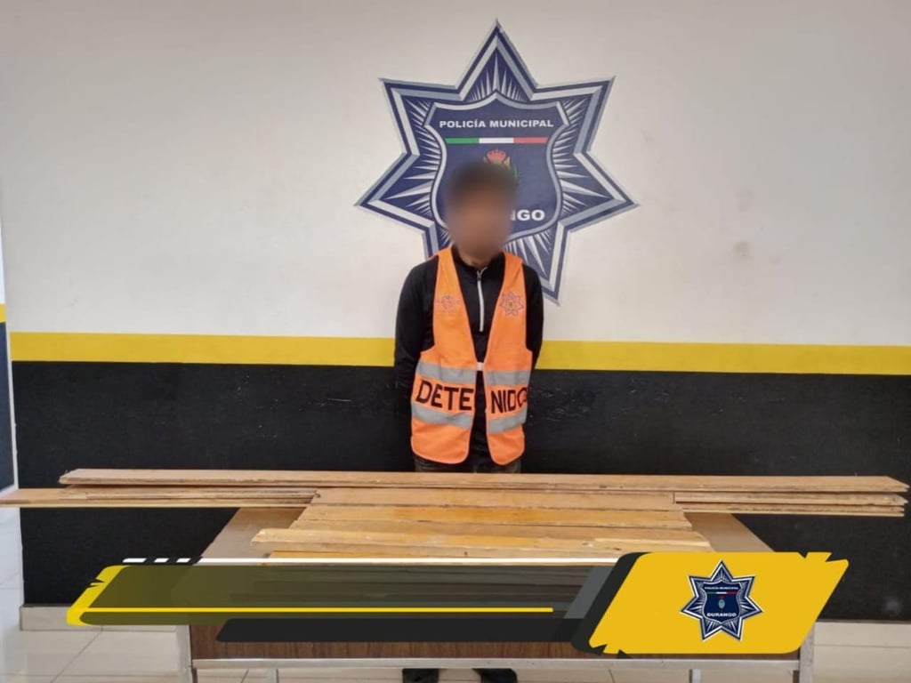 Agentes municipales arrestan a 2 acusados de cometer robo