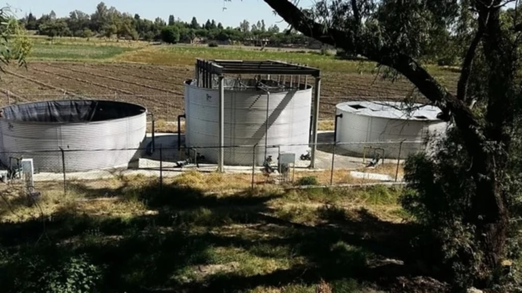 Cifra. De acuerdo con la CAED, de más de 300 plantas de tratamiento más de la mitad no operan, como la de la foto en La Ferrería.