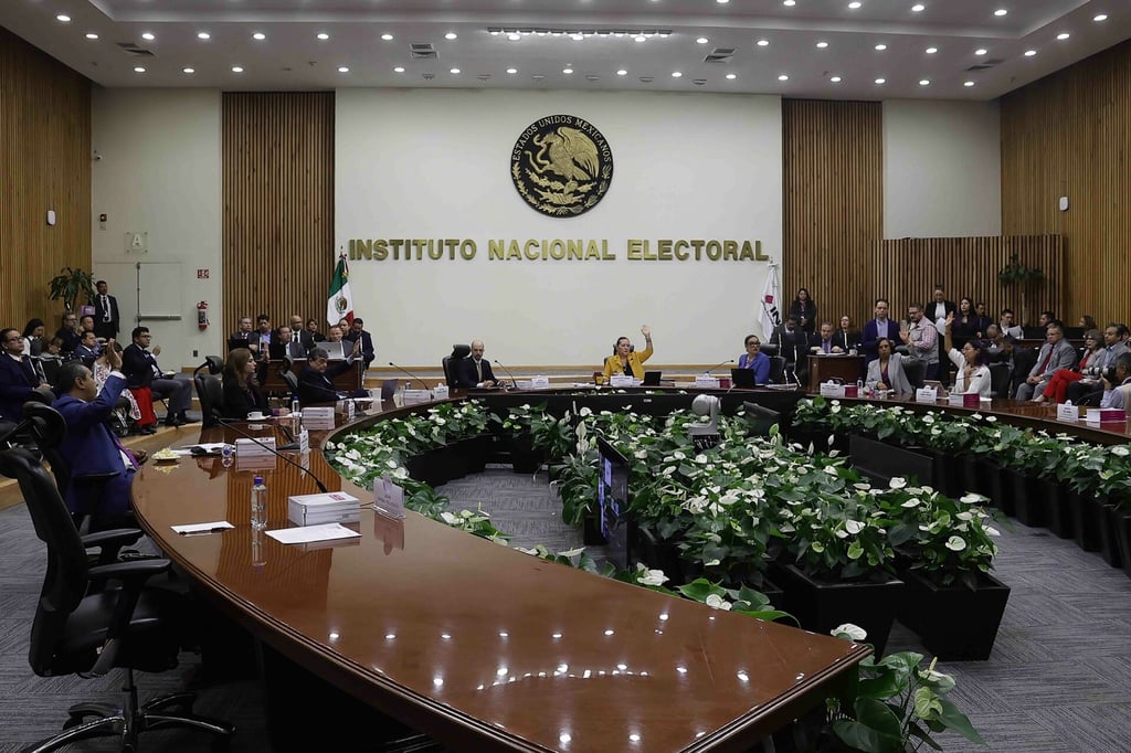 'Reforma electoral, sin temas vetados', asegura Ricardo Monreal