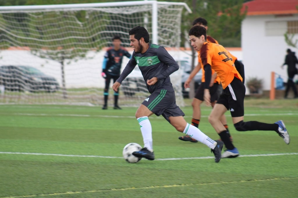 Goliza. El Tréol FC le pegó una paliza de 26 -1 a los Tigres del CCH, que nunca se 'rajaron' en el terreno de juego.