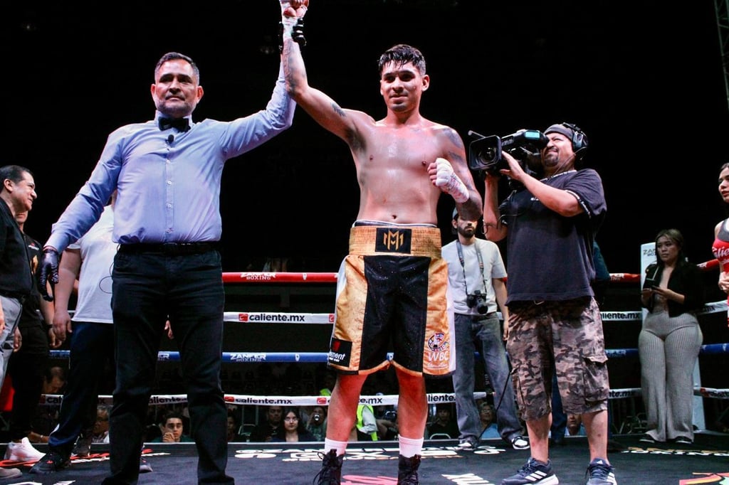 Nocaut. Tres roundos le bastaron el 'Piolín' Martínez para llevarse su segundo triunfo como profesional.