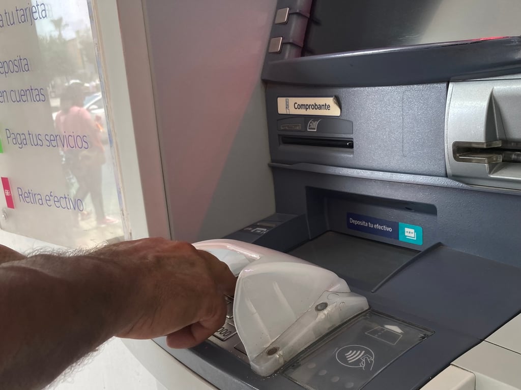 Disponibilidad. Es limitada la disponibilidad de cajeros automáticos y sucursales bancarias al interior del estado, por lo que a veces tienen que trasladarse a la capital.