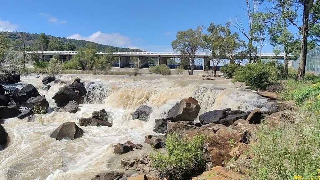 Derrame. Para el fin de semana existe la posibilidad de que las cinco presas del Distrito de Riego 052 viertan agua al mismo tiempo. Aunque no es muy común, ya ha sucedido algo similar en otros años.