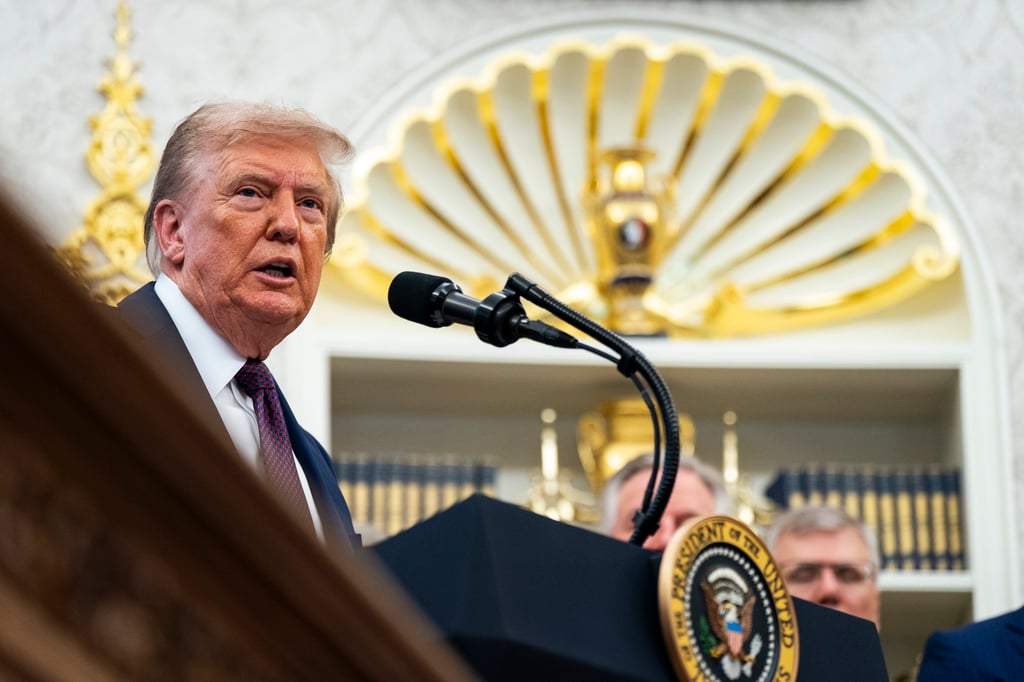 Ataca EUA a barco venezolano que llevaba drogas; mató a 11