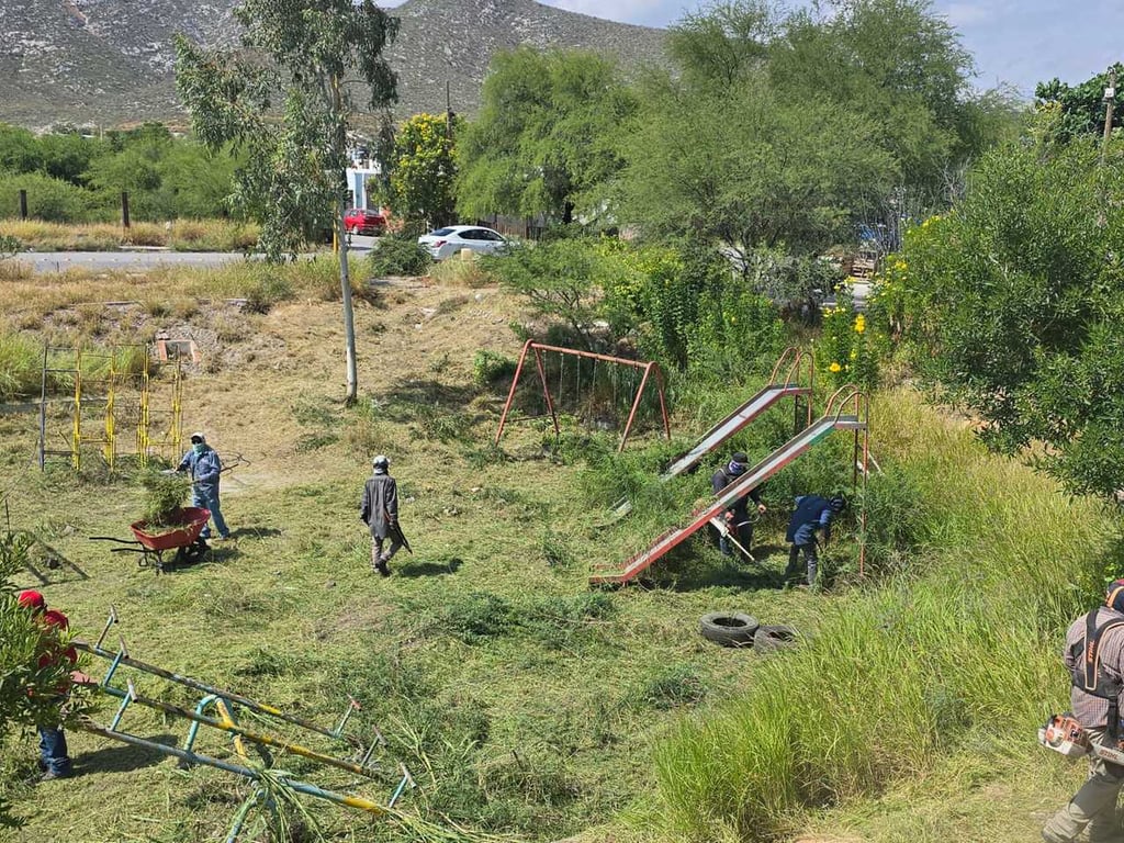 Acción.  Se realizaron trabajos en los fraccionamientos San Felipe y Villa San Isidro, donde el personal llevó a cabo acciones de deshierbe, barrido manual, limpieza, retiro de escombro, entre otras tareas.