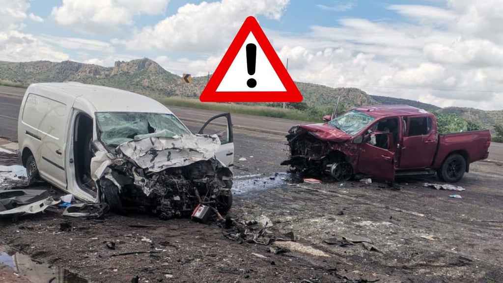 Carroza choca con camioneta de otra funeraria, en carretera Durango-Parral