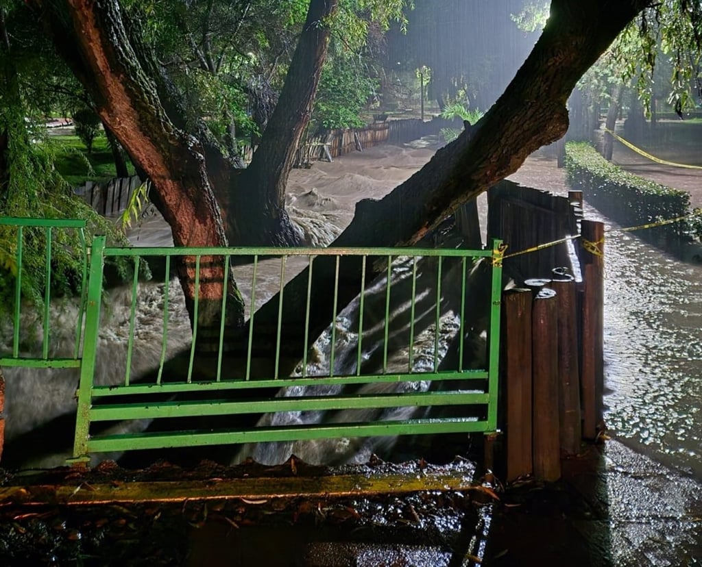 Cierre. Las precipitaciones del 3 de septiembre por la noche generaron gran acumulación de agua en el Parque Guadiana.