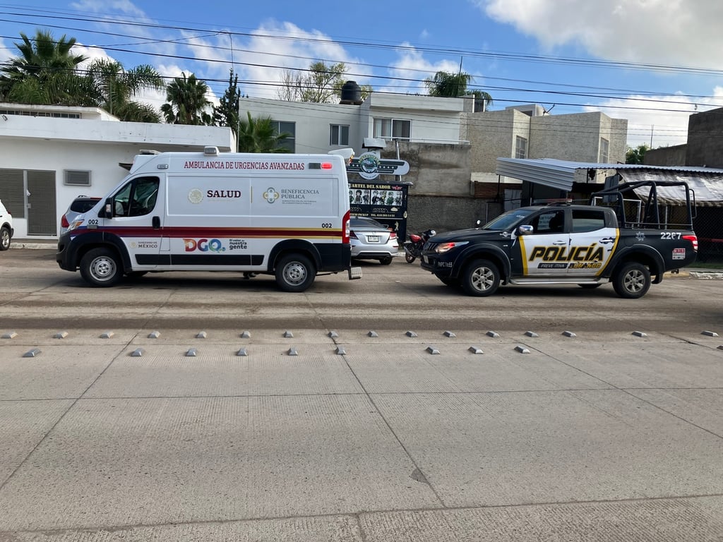 Accidente. Un par de hermanos resultaron lesionados en un hecho vial, en el cual participaron al circular en una moto y un carro realizó una vuelta en 'U'.