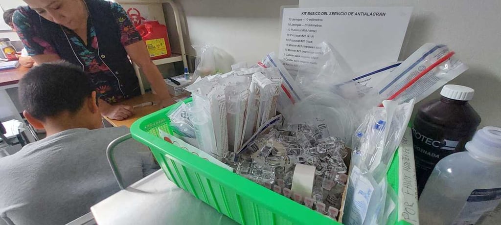 Abasto. Autoridades aseguran que sí existe suficiente suero.