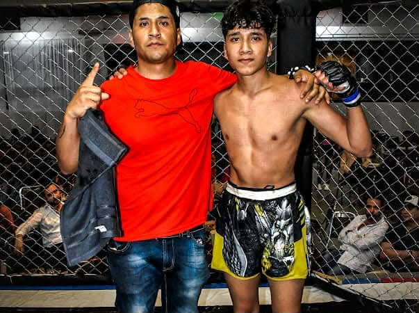 Kevin Abraham consolida ascenso en MMA