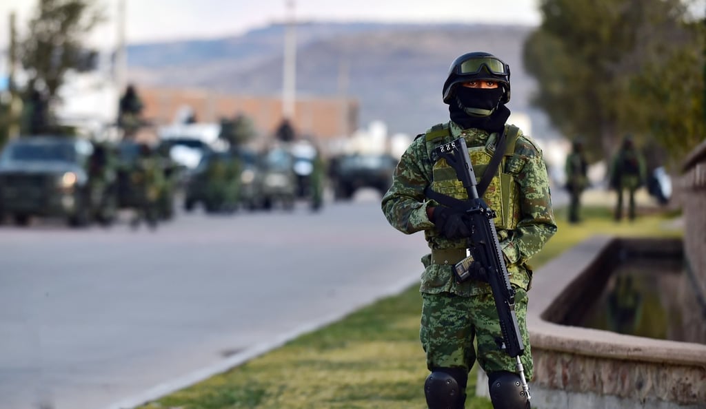 Ejército. Sigue siendo de las corporaciones mejor evaluadas por los duranguenses en todos sus niveles, la de mejor confianza y de las de menor corrupción, pero también es de las mejor evaluadas por los mexicanos.