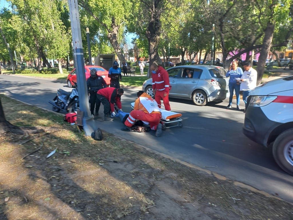 Accidente. Las conductoras de una camioneta y una moto resultaron lesionadas en un hecho vial.