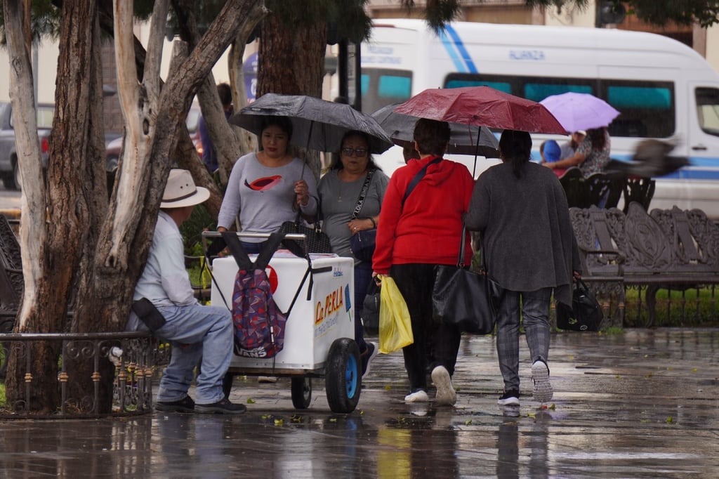 Clima. Se sugiere tener cuidado y prepararse porque regresarán las lluvias a la ciudad de Durango.