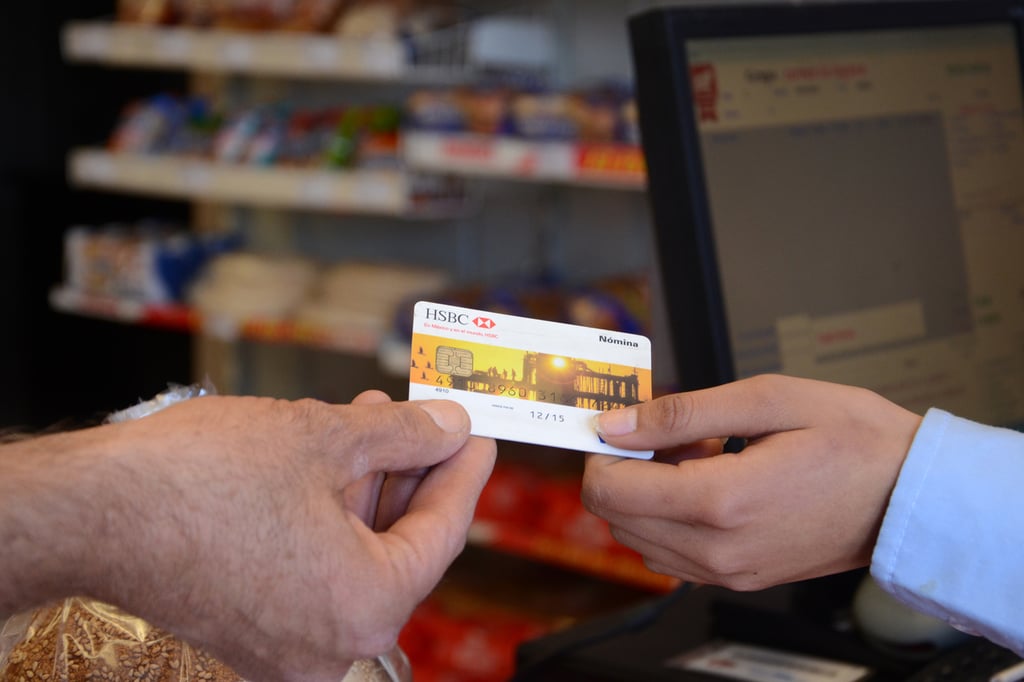 Servicios. Los usuarios no saben que hacer cuando ven sus estados de cuenta con compras que no reconocen.