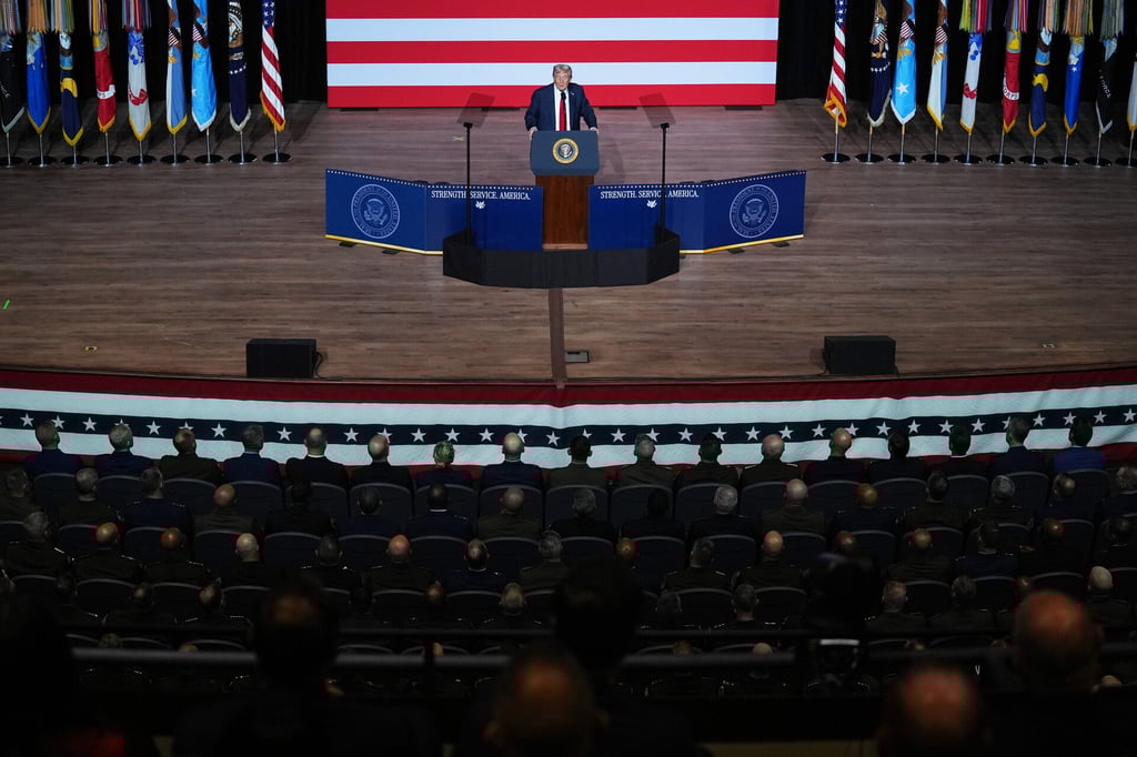 Trump exhorta a sus generales a vigilar 'el enemigo interno' en Estados Unidos