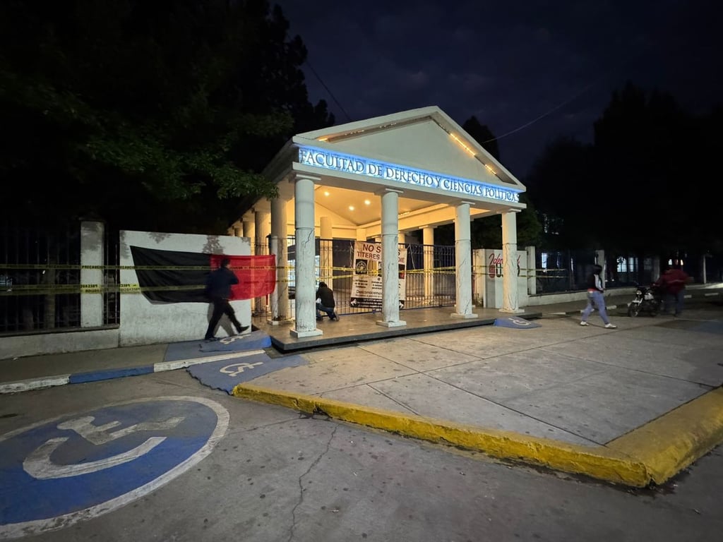 Afectación. Una de las escuelas que cerraron en la UJED desde las seis de la mañana fue la Fader y Cipol.