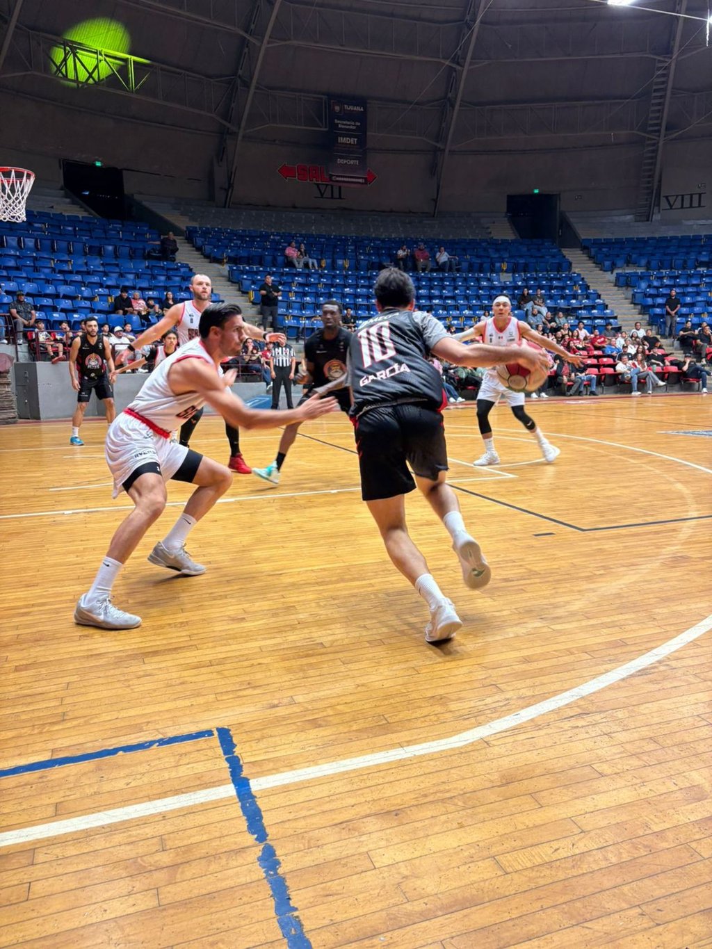 Compliacada. Los Reyes de Durango tuvieron una complicada visita a Tijuana, pero ahora tienen cuatro compromisos en casa.