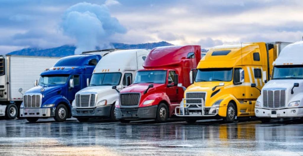 Anuncio. A partir de noviembre de este año, comenzarán a aplicarse los aranceles de 25% a tráileres importados.