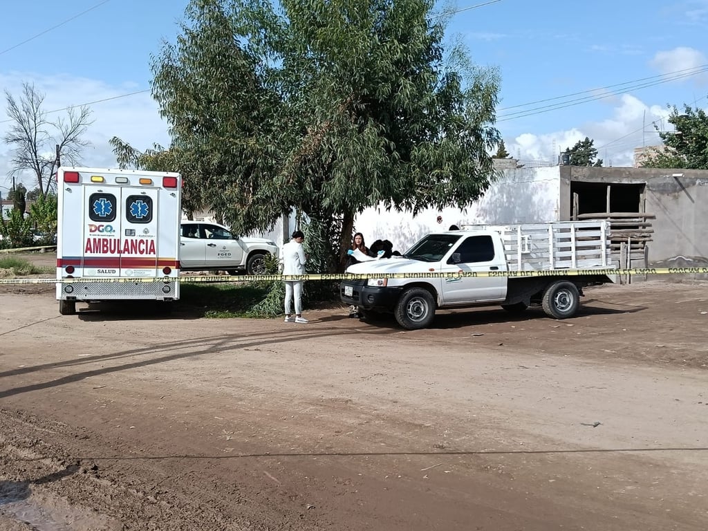 Caso. Un hombre que podaba un árbol cayó de la escalera y se golpeó en la cabeza, lesión que le ocasionó la muerte de manera instantánea.