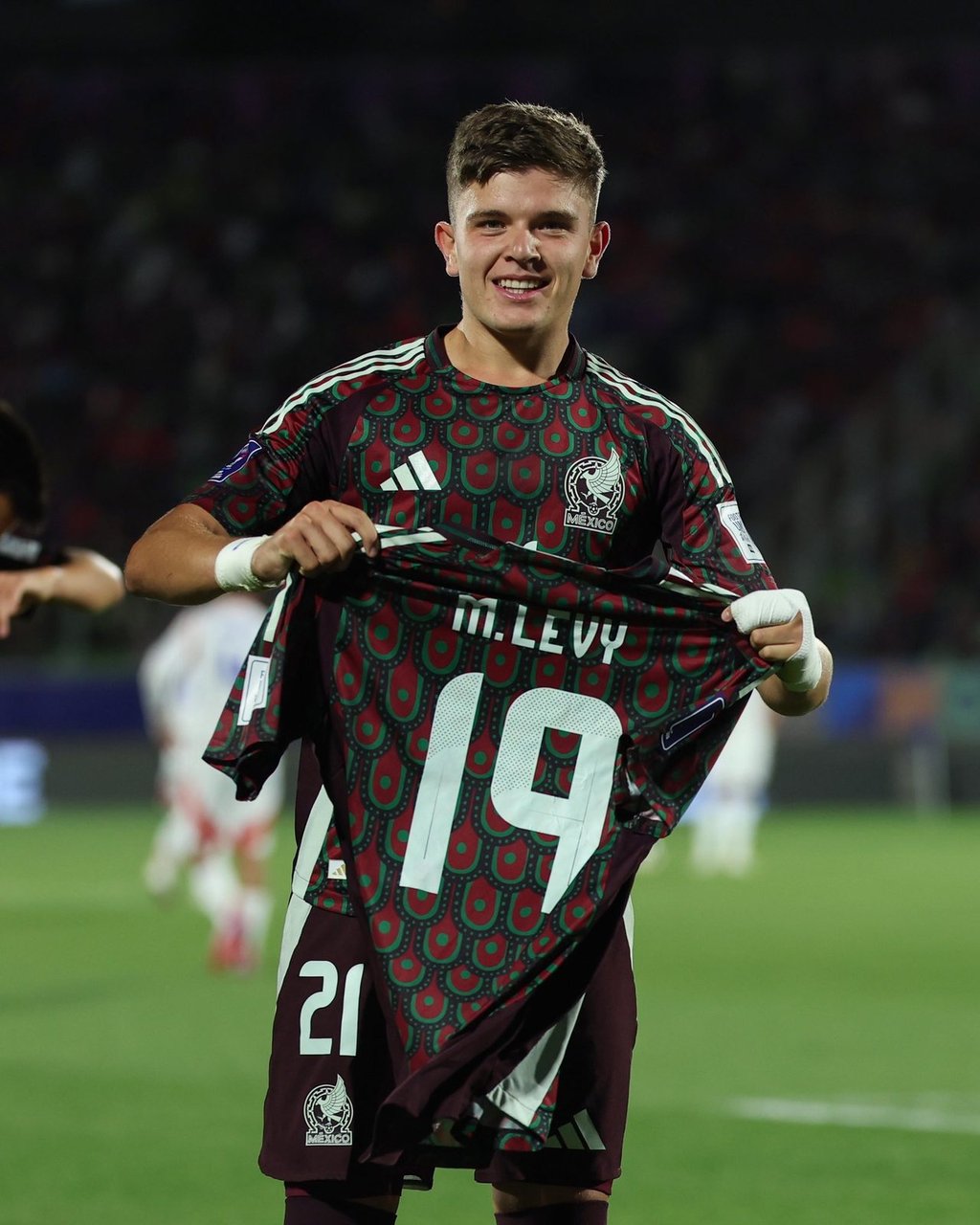 Sobresaliente. México Sub-20 tuvo una notable actuación ante Chile , al que goleó y con ello se instaló en los cuartos de final de la Copa del Mundo de la categoría.