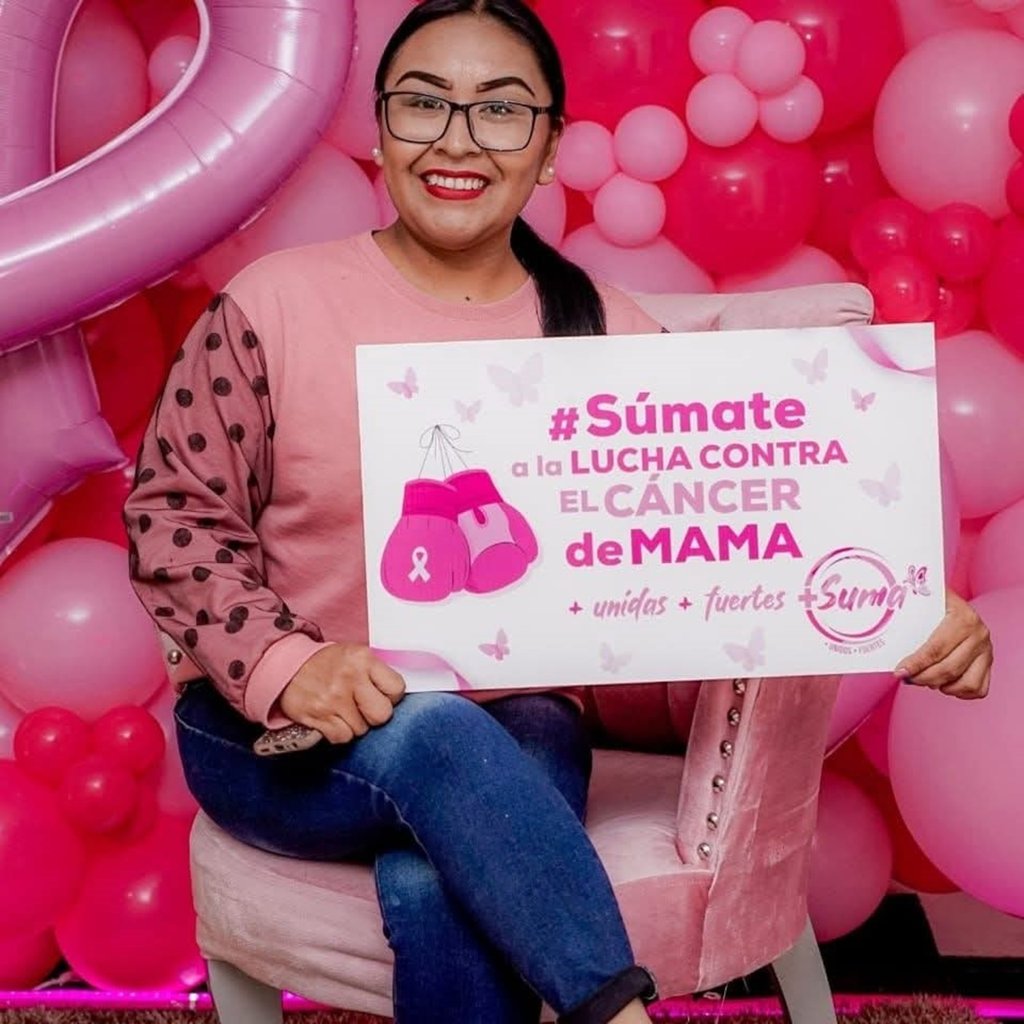 Octubre. Durante todo el mes, también llamado Rosa, se realizan actividades para la prevención del cáncer de mama y concientizar la detección temprana.