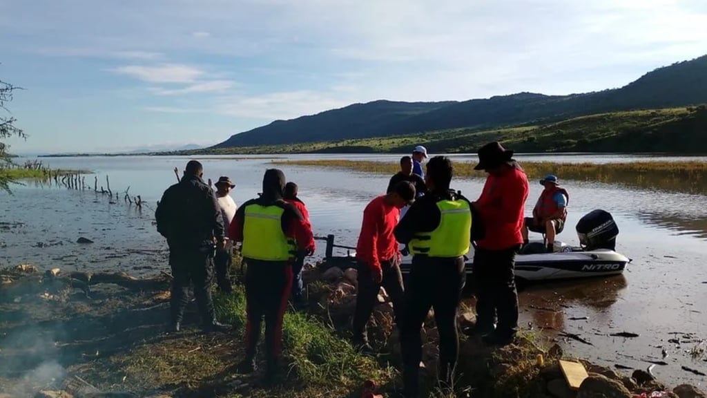 Corporación. Por lo general, Bomberos de la ciudad de Durango participaron en la búsqueda de personas ahogadas; el caso más reciente fue el de tres muertos en Súchil.