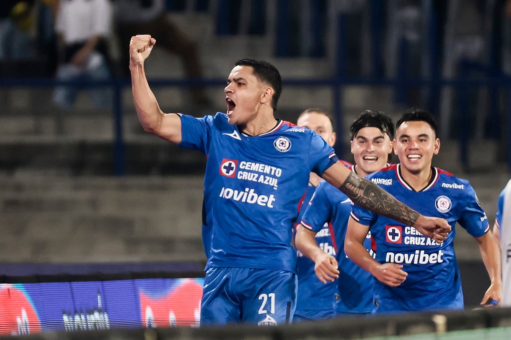 Triunfo. Cruz Azul le dio la vuelta al América y lo venció en el Clásico Joven.