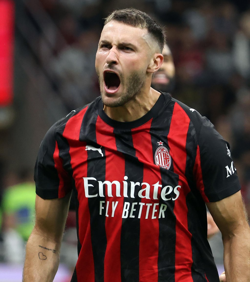 Duda. Santi Giménez dice que por la 'regla' de Chivas de jugar con puros mexicanos, no sabe si podría jugar en el Rebaño.