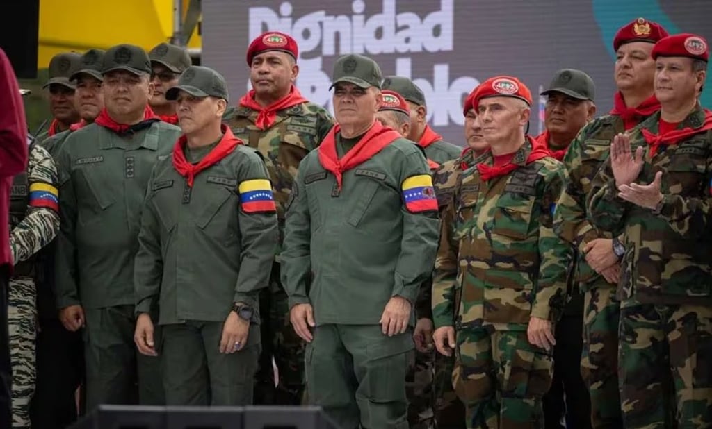 Venezuela realiza ejercicios militares para proteger sus costas ante operaciones encubiertas de EU