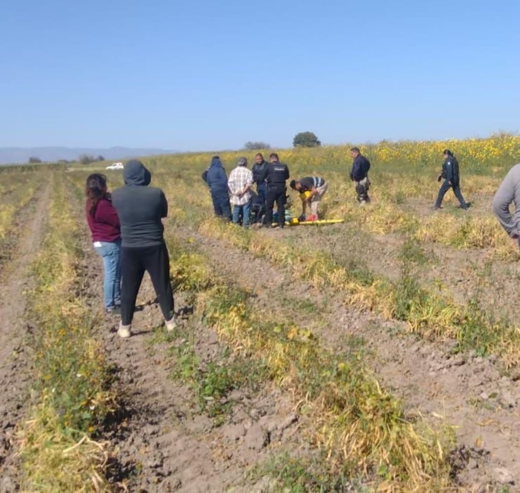 La escena. El hijo del fallecido, al no ver a su padre, comenzó a buscarlo hasta que encontró su cuerpo en el suelo, por lo que tuvo que llamar por auxilio.