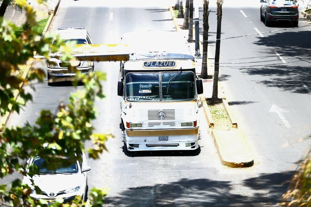 Accidente. Un jovencito cayó de un autobús de los dorados cuando aún estaba en movimiento.