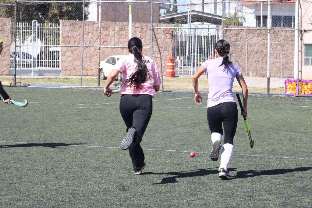 Hockistas no olvidan al profe Milton García