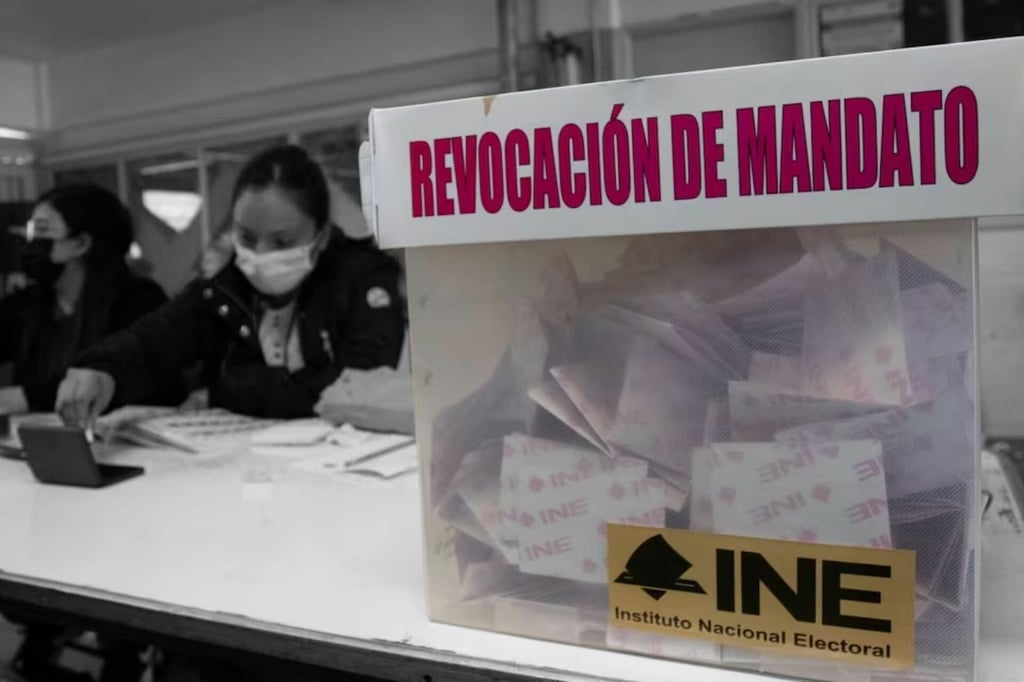Morena defiende empatar elección de 2027 con revocación; oposición acusa intento de 'jalar votos'