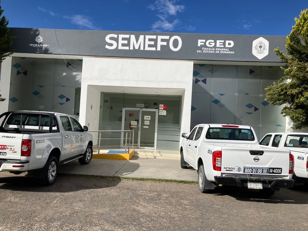 Reporte. Paramédicos de la Cruz Roja trasladaron a una jovencita de 17 años a recibir atención médica; mientras que la necropsia está en curso para conocer la causa formal del deceso.