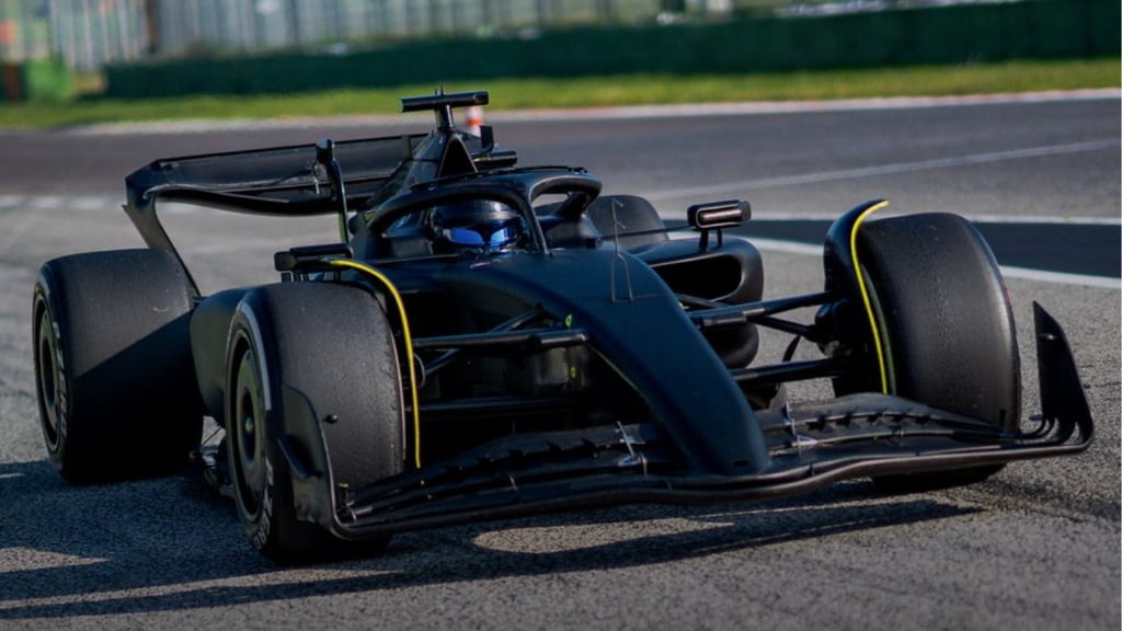 F1: Checo Pérez vuelve a un monoplaza tras 10 meses sin actividad