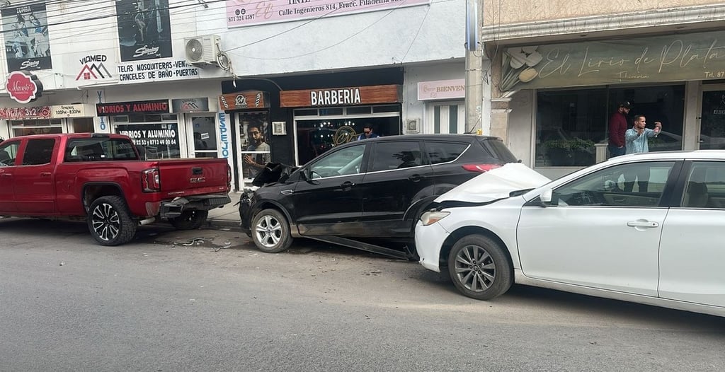 Percance. El chofer del automóvil deberá cubrir los daños materiales ocasionados, así como las multas que la autoridad competente le imponga.