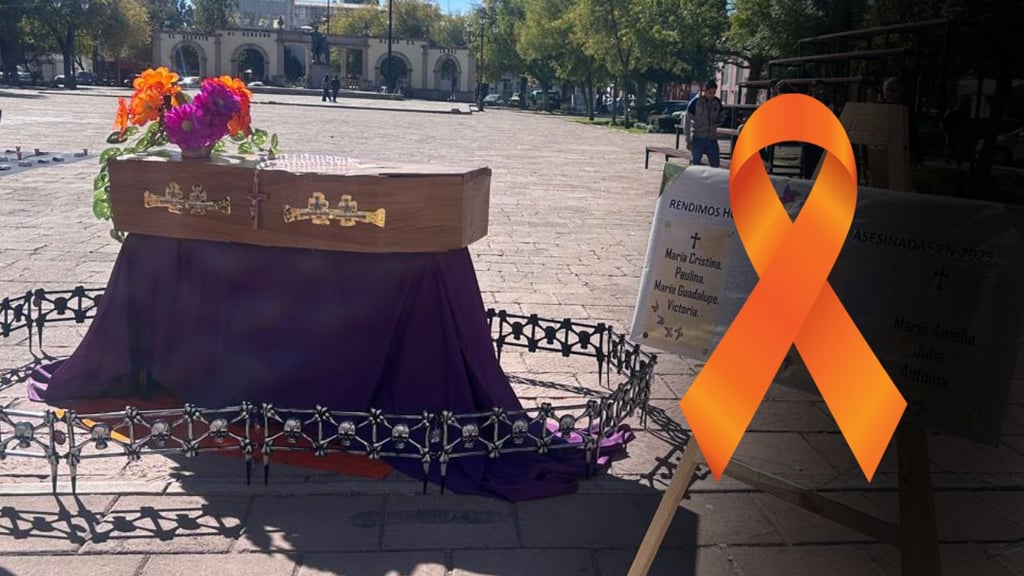 Colocan ataúd en plaza IV Centenario para recordar a mujeres asesinadas en Durango