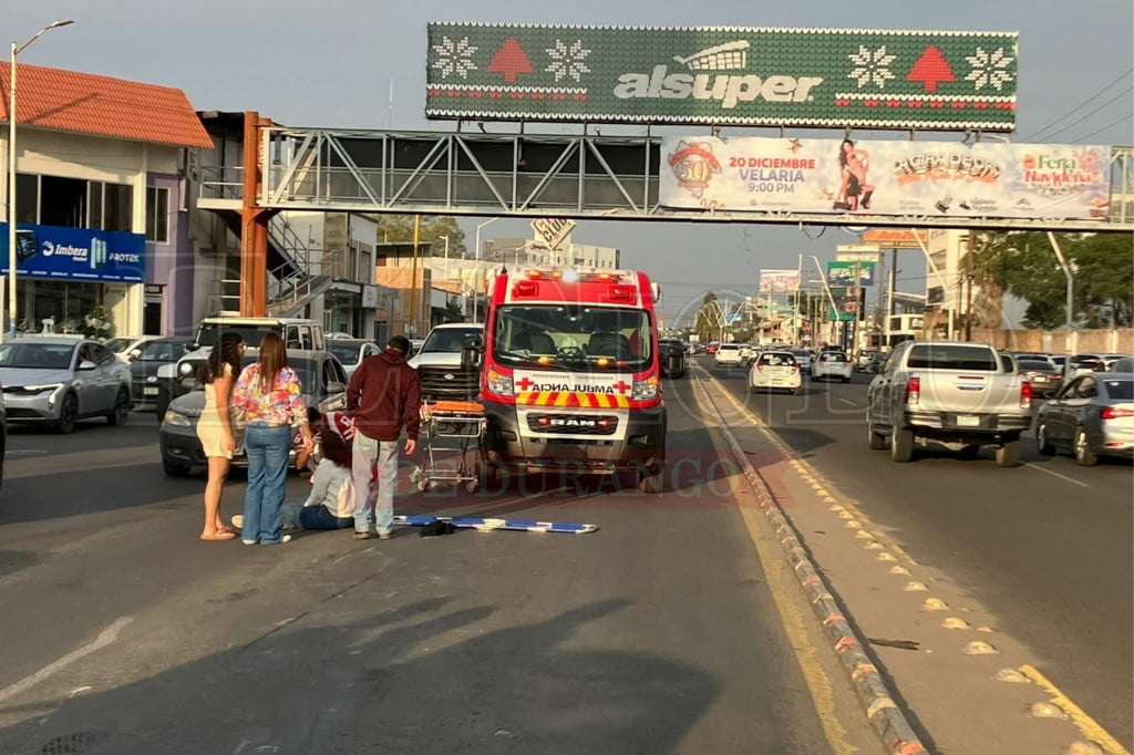 Atropellamiento en avenida Heroico Colegio Militar deja una mujer lesionada