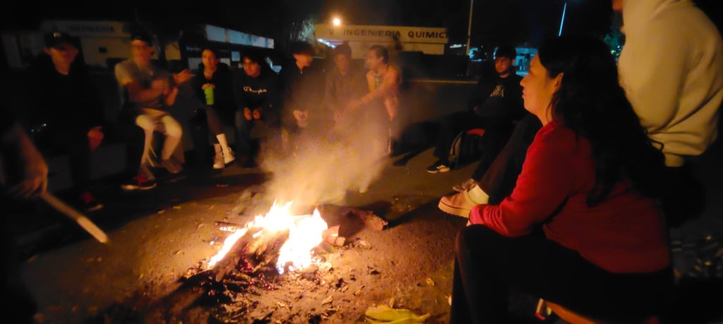 Se turnan por carreras la vigilancia nocturna del ITD y se reúnen al menos alumnos de dos carreras por cada campamento.