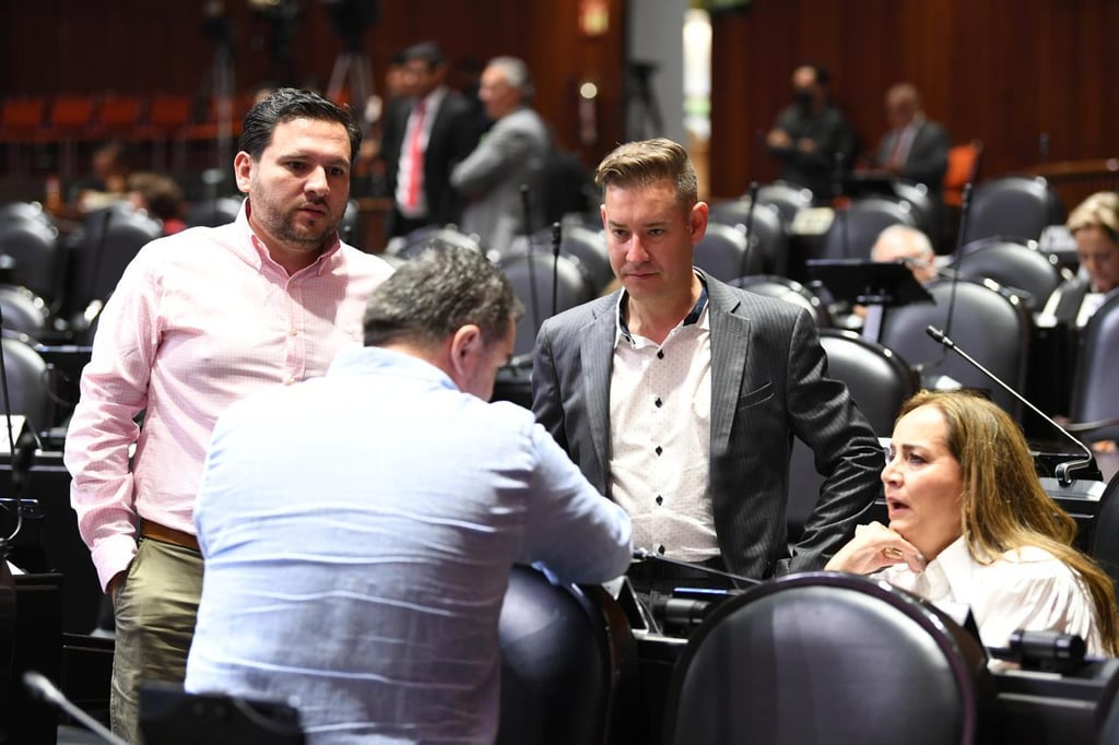 Argumento. Explicó que el proyecto centraliza decisiones en la Federación, elimina concesiones y crea permisos temporales que pueden quitarse en cualquier momento.