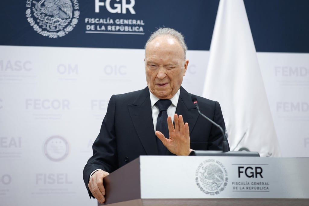 Gertz Manero deja la FGR; irá a embajada