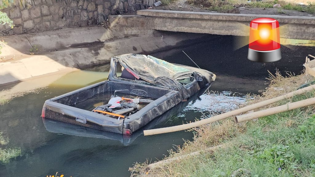 Camioneta cae a canal de riego cerca de La Ferrería; un hombre resultó con lesiones