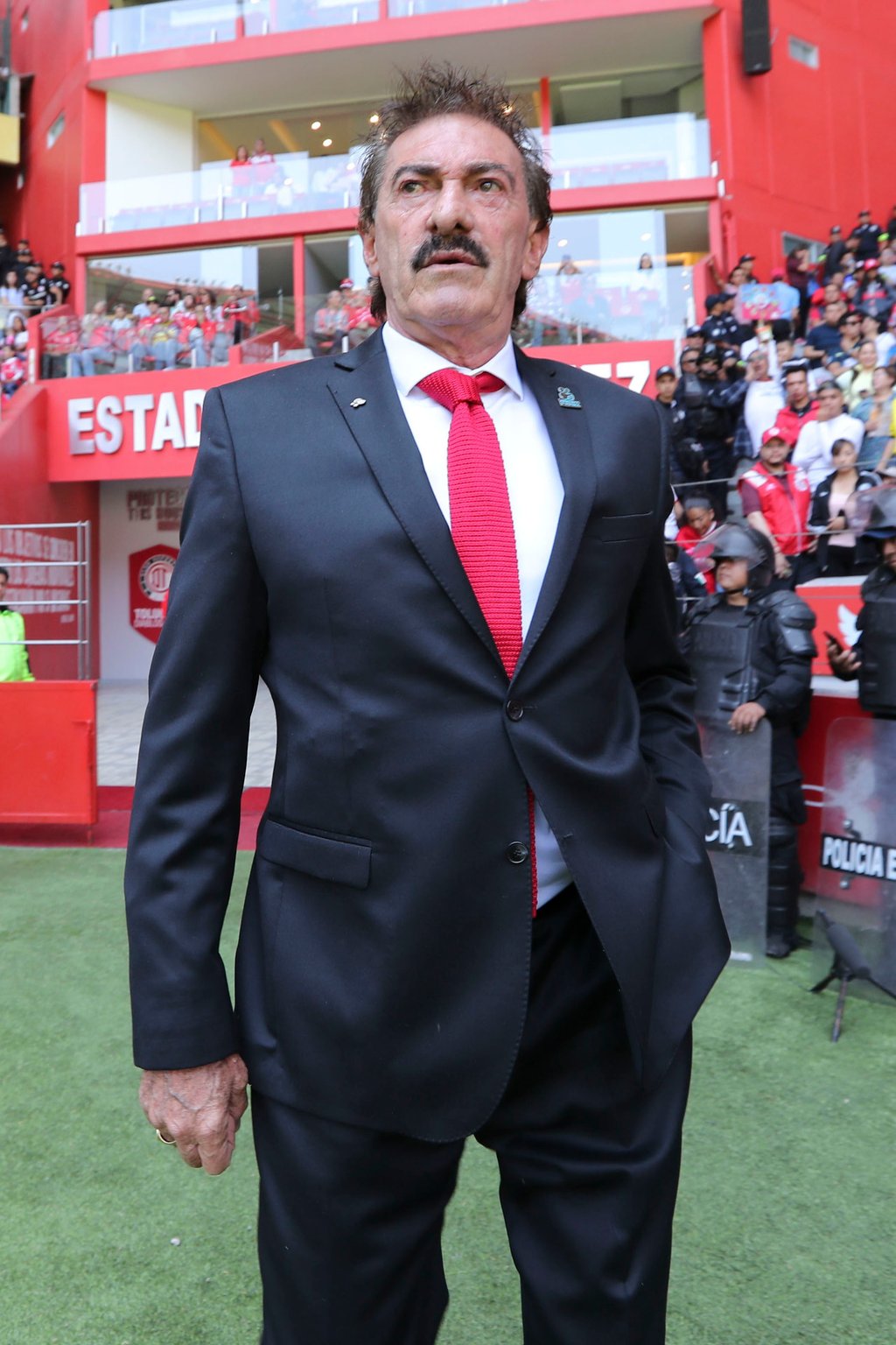 Dato. Como futbolista, Ricardo Antonio La Volpe fue arquero en Banfield, San Lorenzo y Atlante.