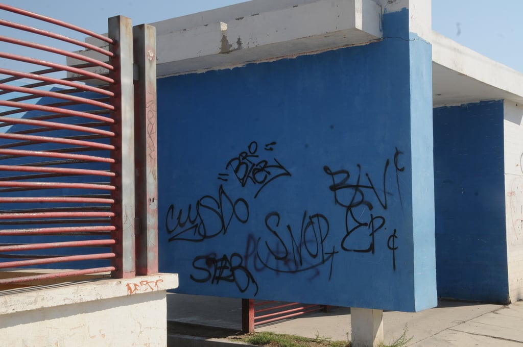 Vandalismo. Reconocen que algunas unidades presentan daños y requieren desde luminarias hasta nueva infraestructura.