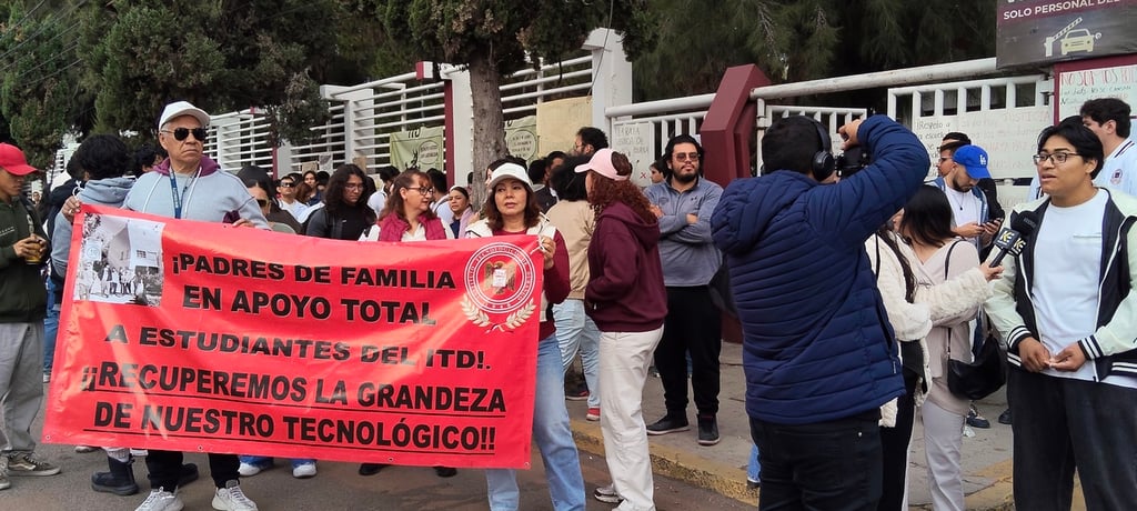 Con marcha, piden destitución del Director del ITD