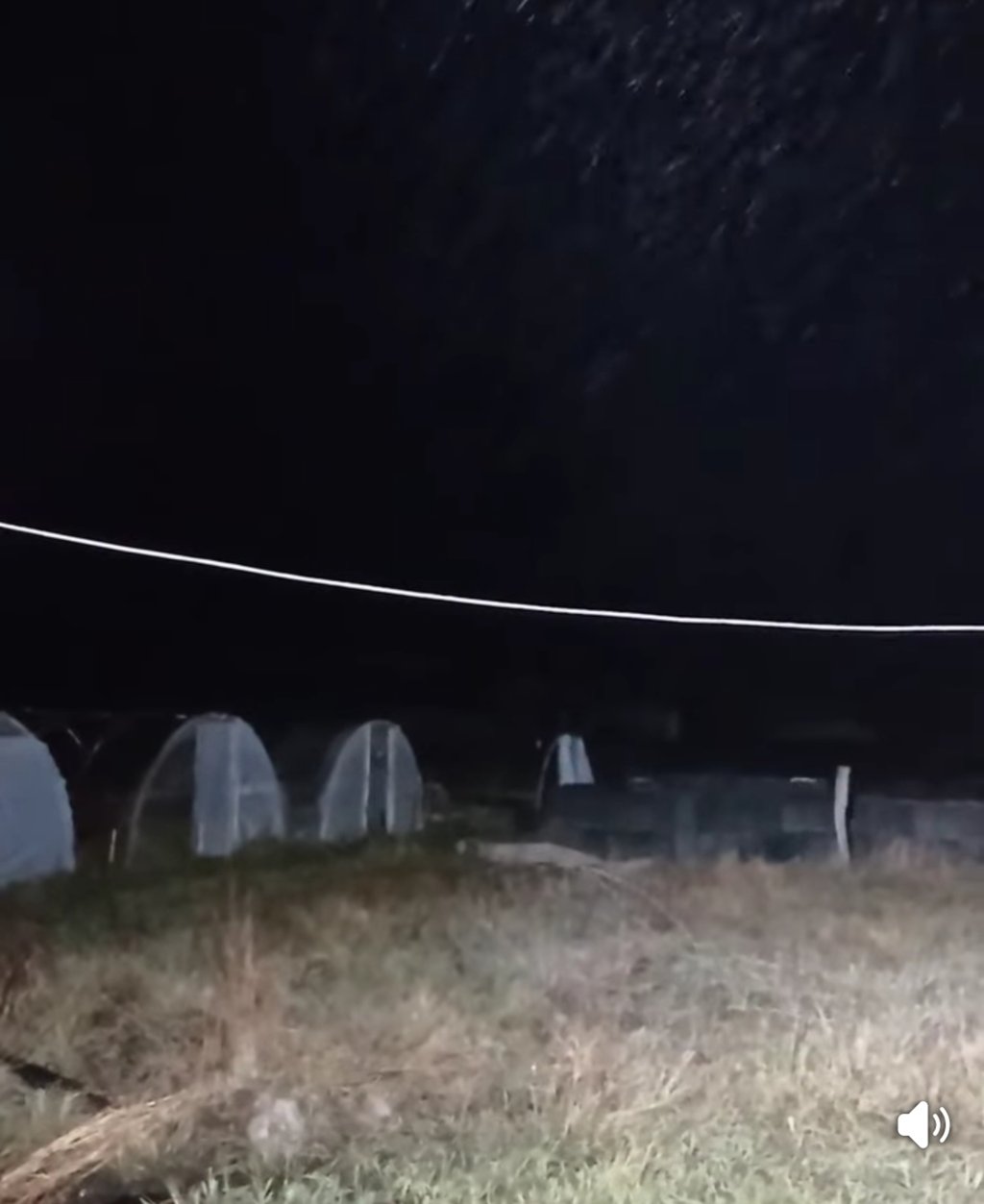 Apoyo. Padres de familia se sumaron a la marcha que organizaron alumnos del ITD, una forma de apoyo a sus hijos. Protesta. Los alumnos del ITD expresaron con pancartas el deseo de que el Director del plantel deje la institución. Clima. En las partes altas de Guanaceví cayó aguanieve; no fue helada porque la temperatura no bajó de cero grados. Medida. Los trabajadores del Hospital de Salud Mental Miguel Vallebueno exigen la destitución del Administrador del lugar.