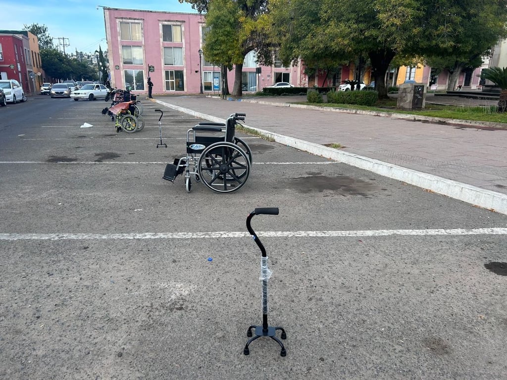 Protesta. Cansadas de no ser escuchadas, personas con discapaciadad extendieron su protesta.