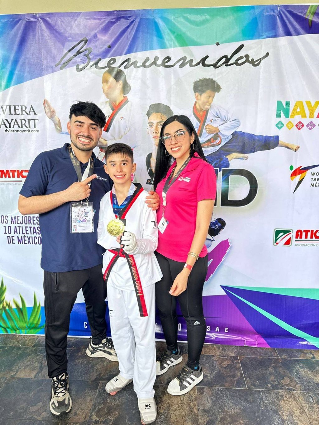 Mentores. Nombres como Nancy González, Rogelio Flores, Armando Ramírez, Bertha Estela Ramírez, Emmanuel Jiménez y Ricardo Vitela Ortiz aparecen como parte del respaldo técnico.