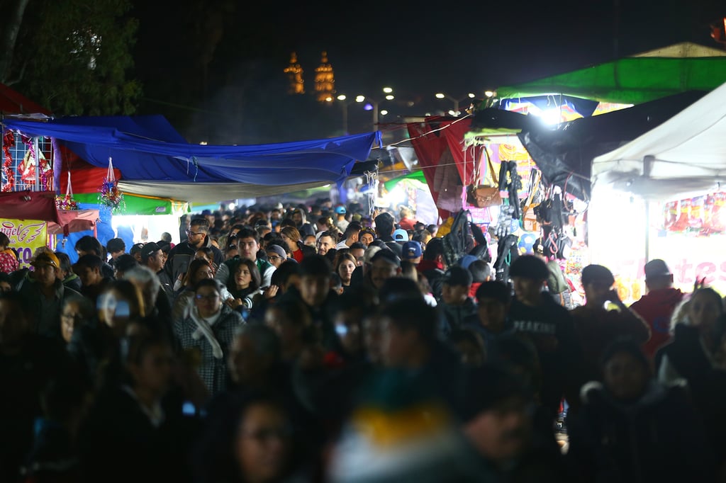 Santuario. Miles de personas acuden a la romería en el marco del Día de la Virgen de Guadalupe.